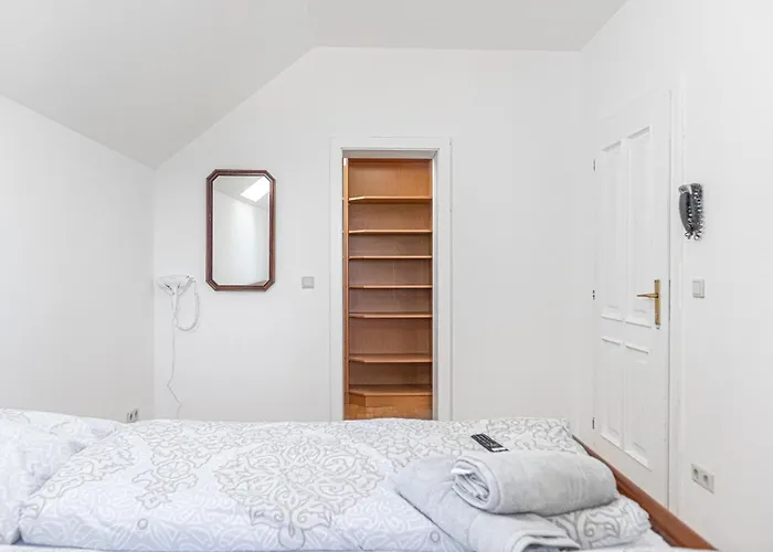Appartement Private In Elegant Garden With Free Parking *