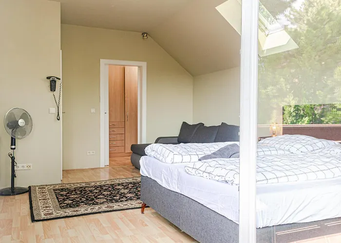 Appartement Private In Elegant Garden With Free Parking Wenen