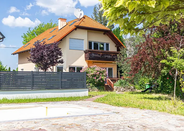 Appartement Private In Elegant Garden With Free Parking Wenen